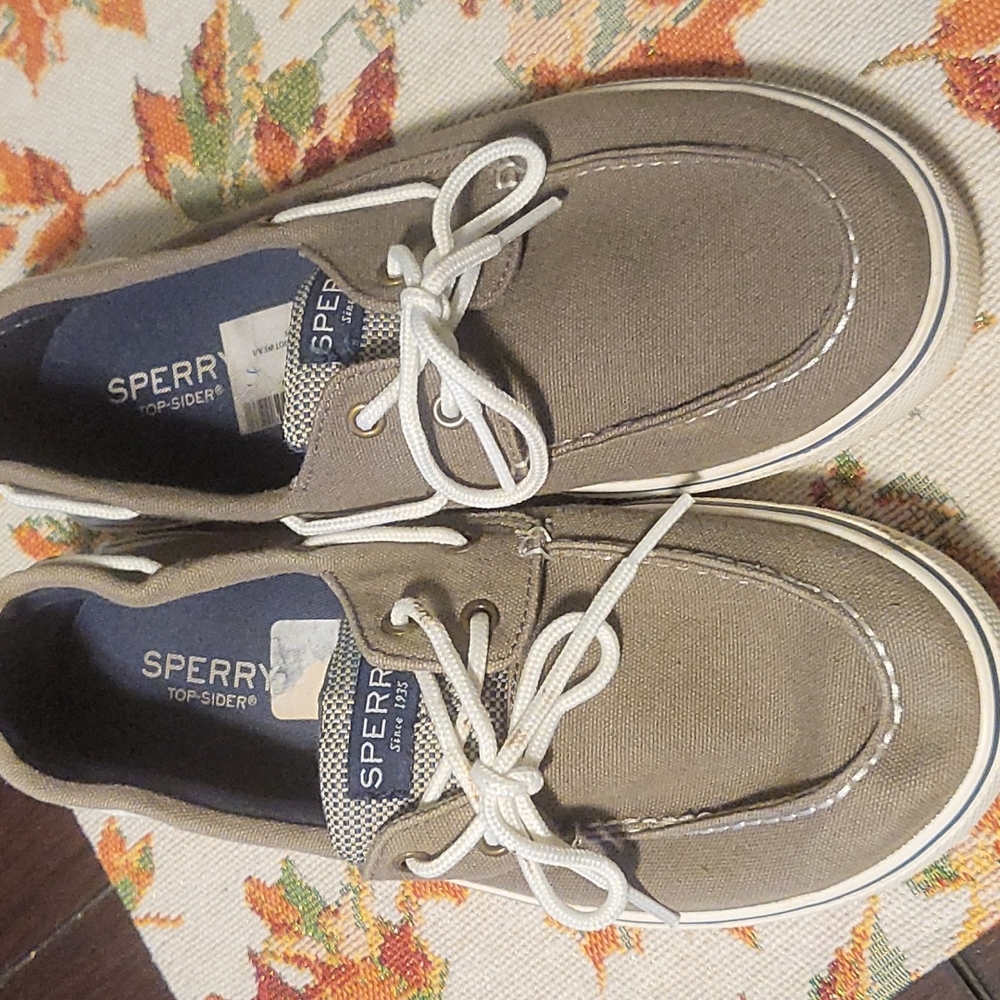 Sperry boat shoes